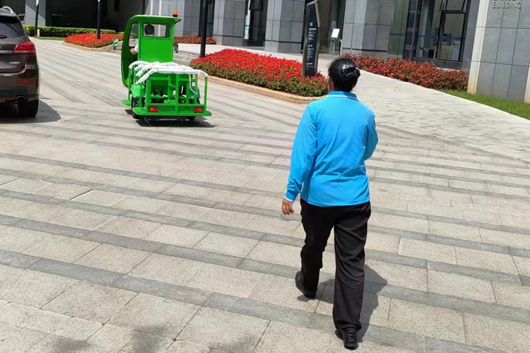  電動(dòng)三輪四桶車(chē)（需配4個(gè)240L塑料桶）運(yùn)輸車(chē)環(huán)衛(wèi)車(chē)